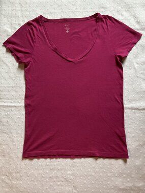 J Crew Women’s Vintage 100% Cotton V-Neck Boy T T-Shirt, S/S, Berry, Sz M